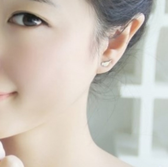 .925 Sterling Silver Bird Studs Earrings - Picture 2 of 4